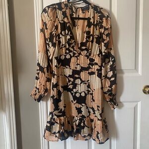 MINKPINK Black and Tan Floral Long Sleeve Dress